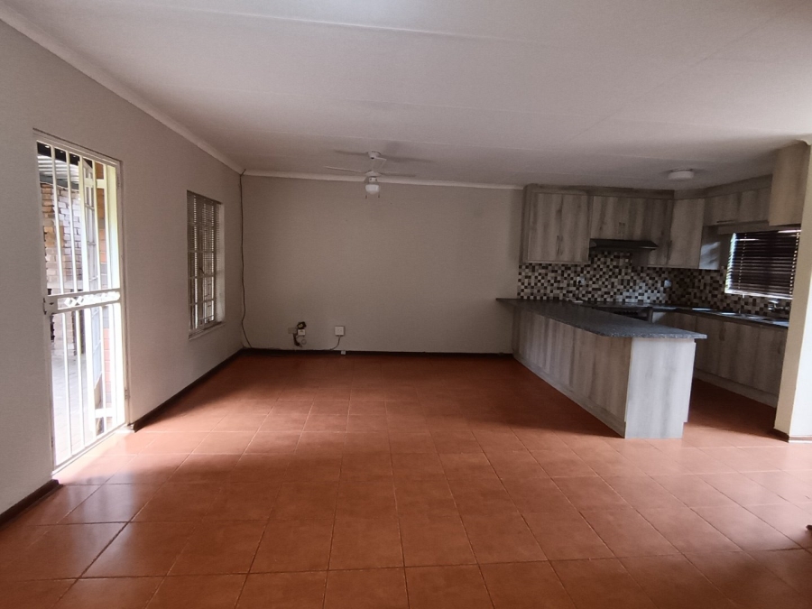 2 Bedroom Property for Sale in Langenhovenpark Free State